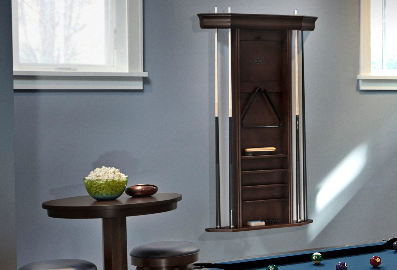 Brunswick Heritage Wall Rack β Pooltables.com